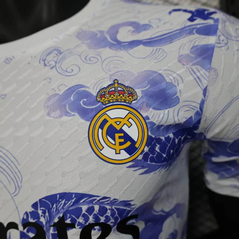 Édition spéciale « Voile enneigé » du Real Madrid