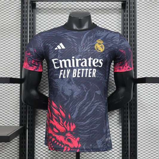 Édition spéciale « Dragon écarlate » du Real Madrid