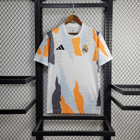 Maillot d'avant-match du Real Madrid 2024/2025