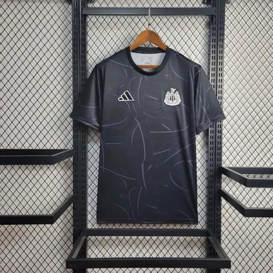 Tenue d'entraînement d'avant-match Newcastle United 2024-2025