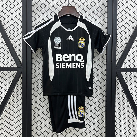 2006/2007 Retro Real Madrid Visitante Kit Talla Niño