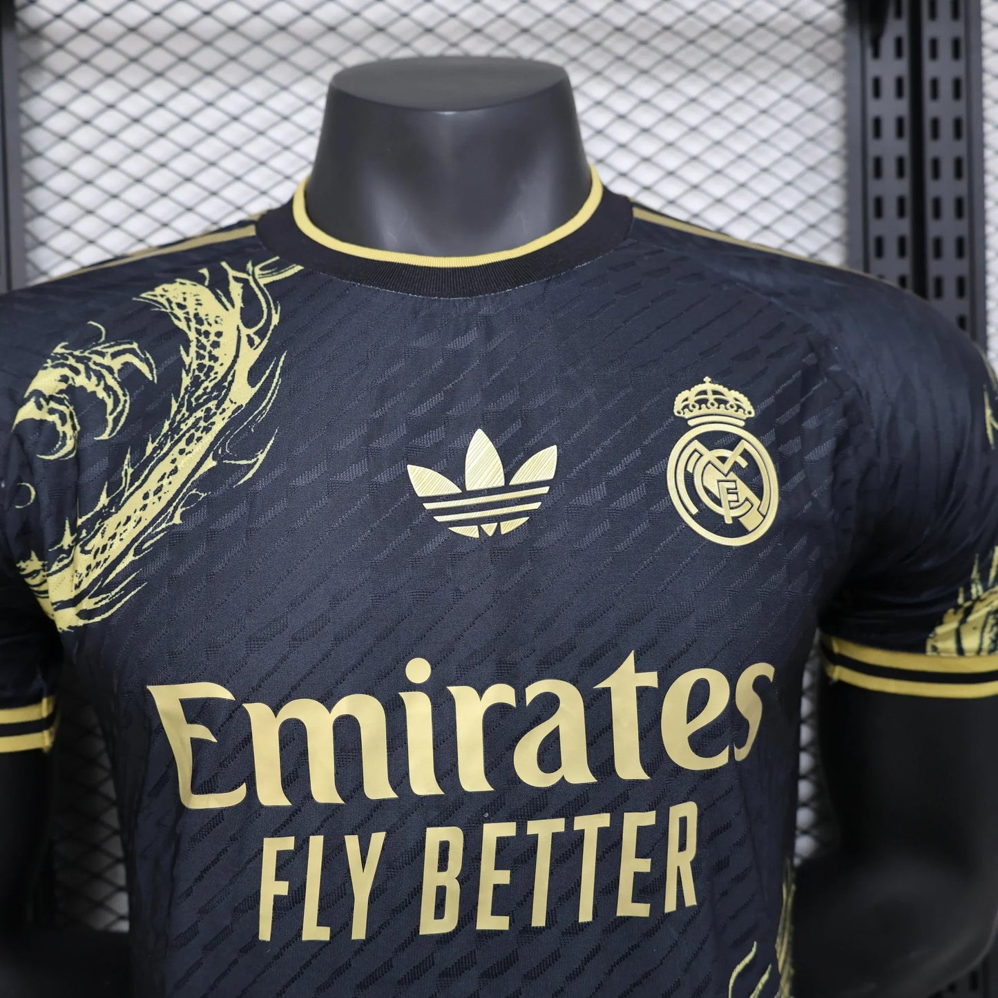 Édition spéciale « Dragon Gold » du Real Madrid