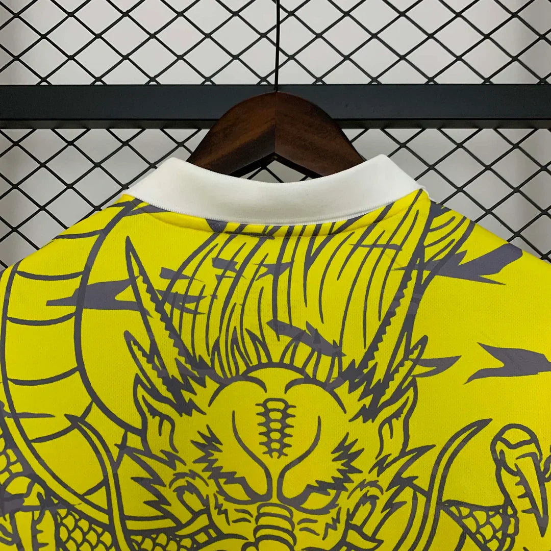Édition spéciale « Dragon jaune » du Real Madrid
