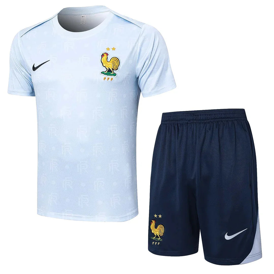 Tenue d'entraînement de l'équipe de France 2024-2025