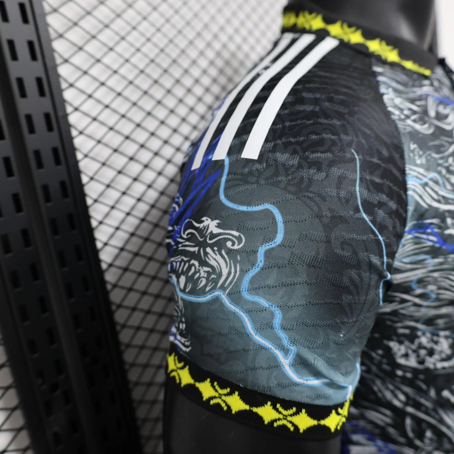 Édition spéciale « Thunder Dragon » du Real Madrid