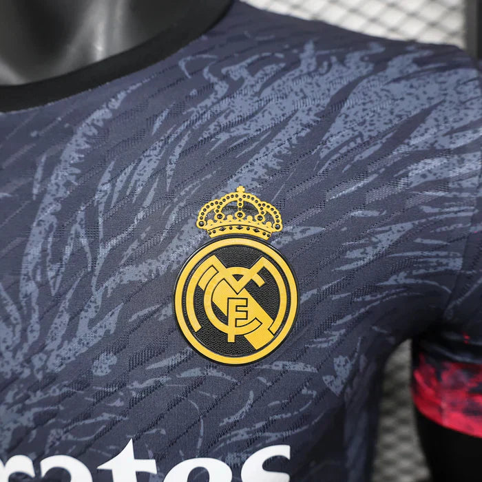 Édition spéciale « Dragon écarlate » du Real Madrid