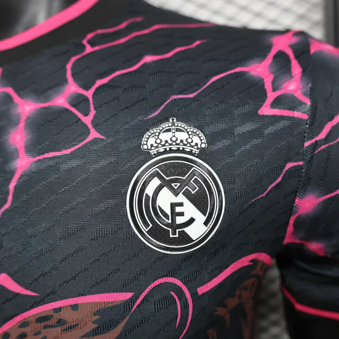 Édition spéciale « Aurora Panther » du Real Madrid