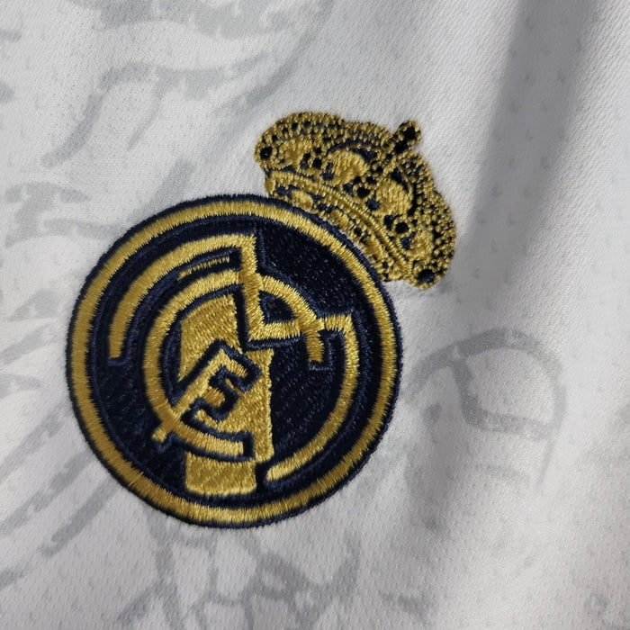 Édition spéciale « Dragon blanc » du Real Madrid