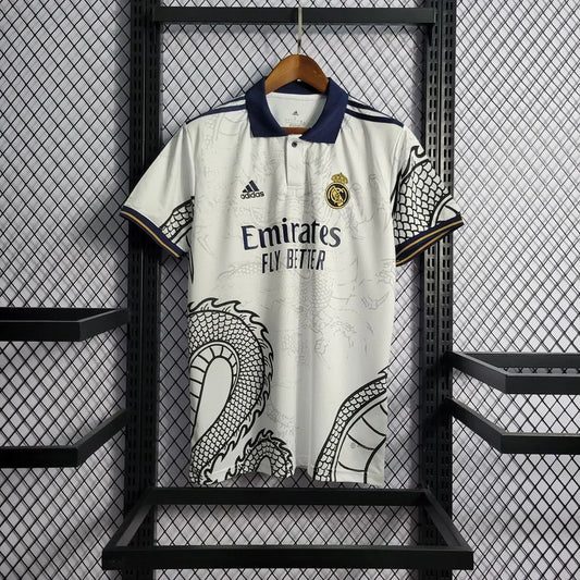 Édition spéciale « Dragon blanc » du Real Madrid