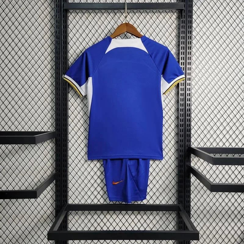 Taille du maillot domicile enfant Chelsea 2023/2024
