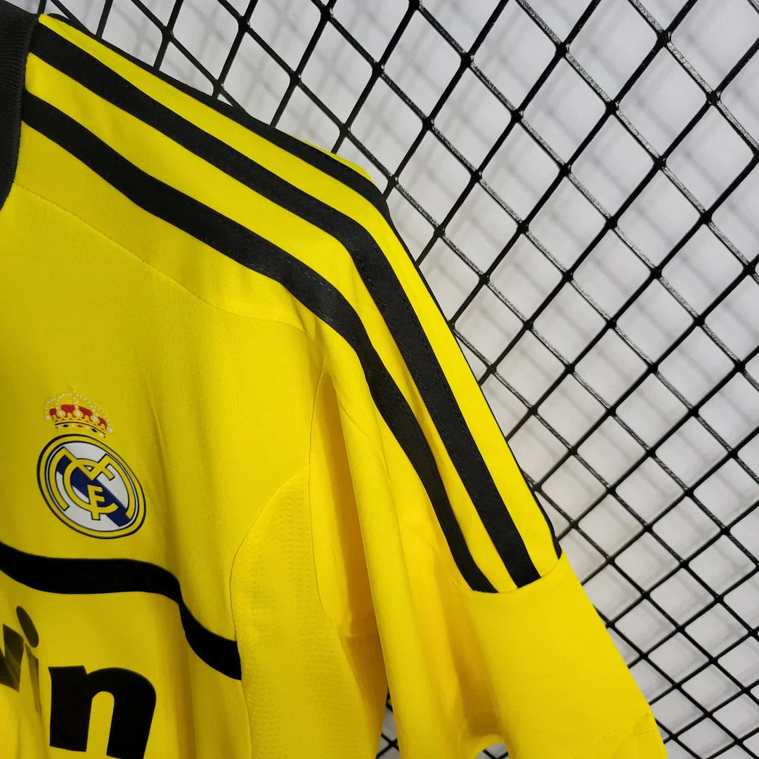 Maillot de gardien de but rétro jaune du Real Madrid 2011/2012
