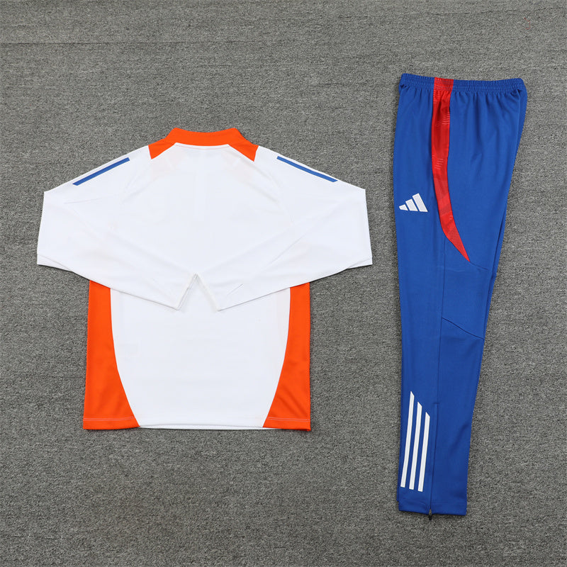 Survêtement bleu et blanc du Japon