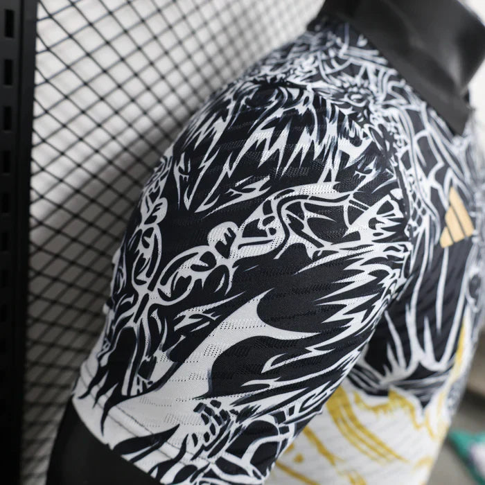 Real Madrid "Golden Beast" Edición Especial