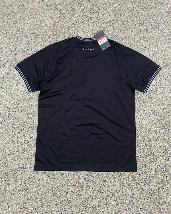 Édition spéciale Stüssy x Brésil « Blackout »