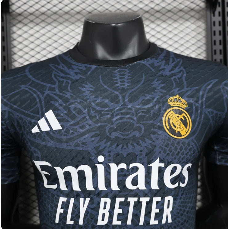 Édition spéciale « Dragon de minuit » du Real Madrid