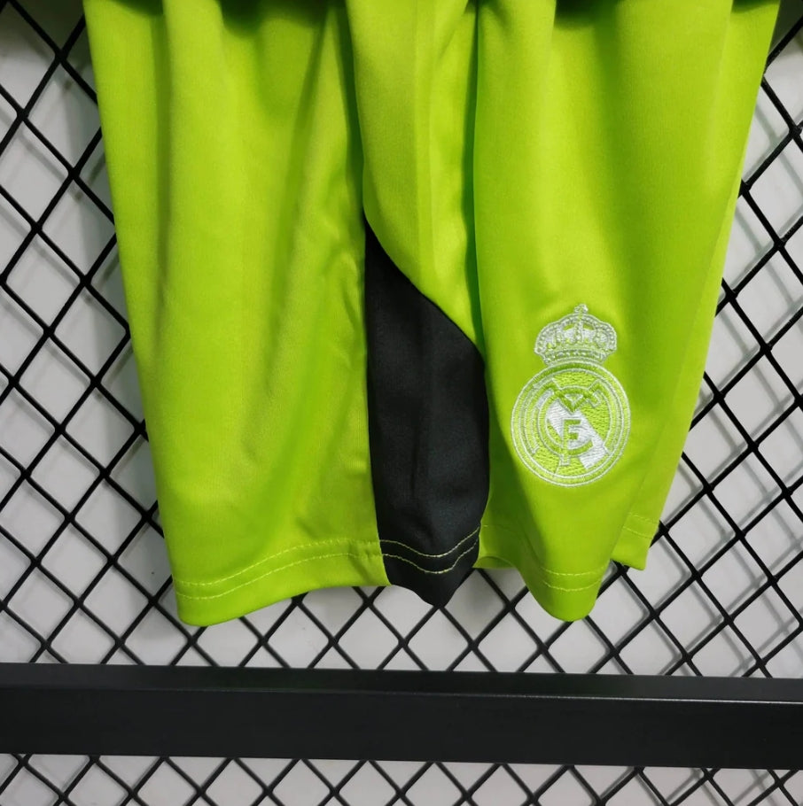 Maillot de gardien de but Real Madrid 2023/2024 vert taille enfant