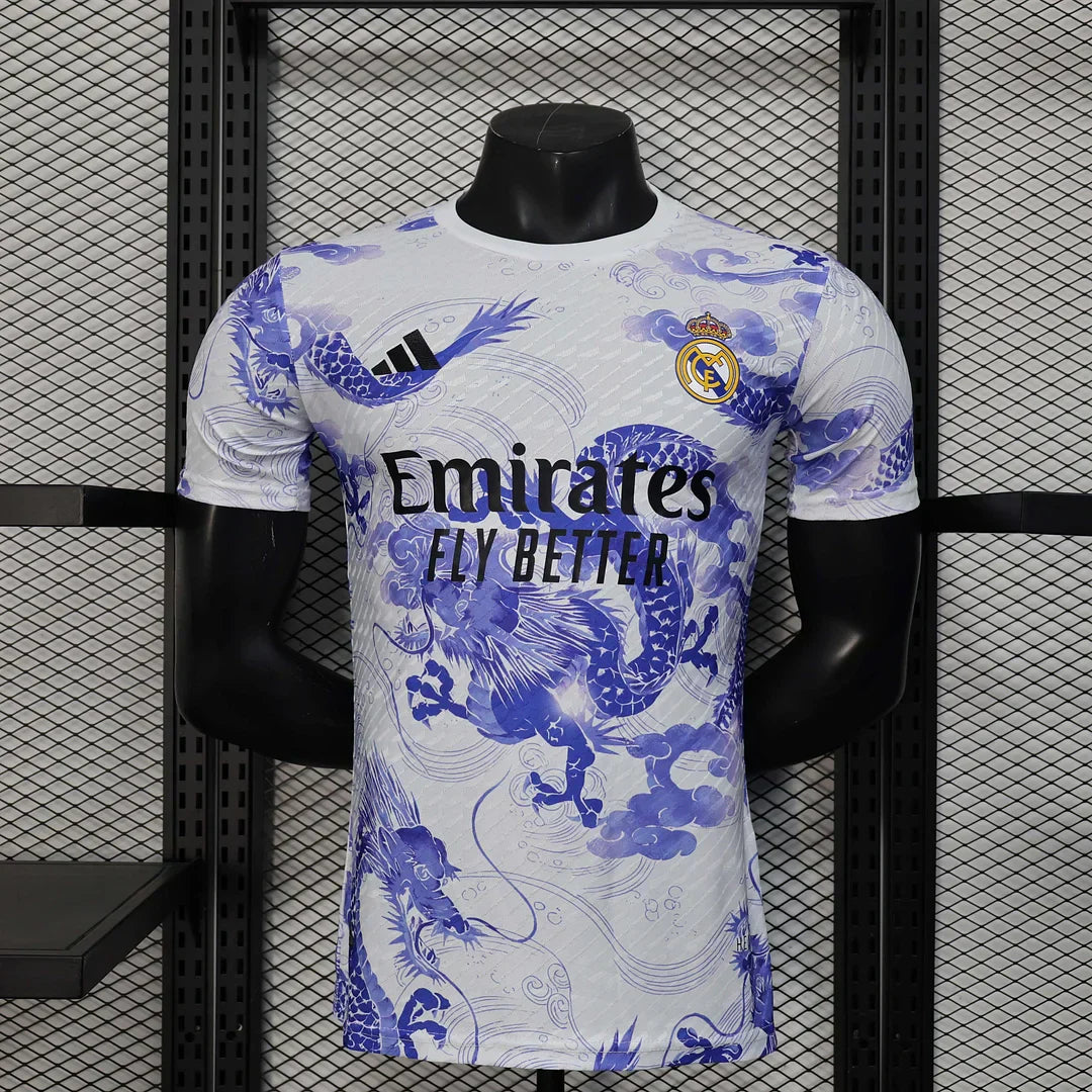 Édition spéciale « Voile enneigé » du Real Madrid