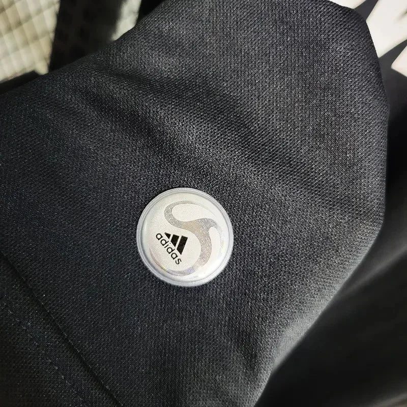 Maillot extérieur rétro du Real Madrid 2008/2009