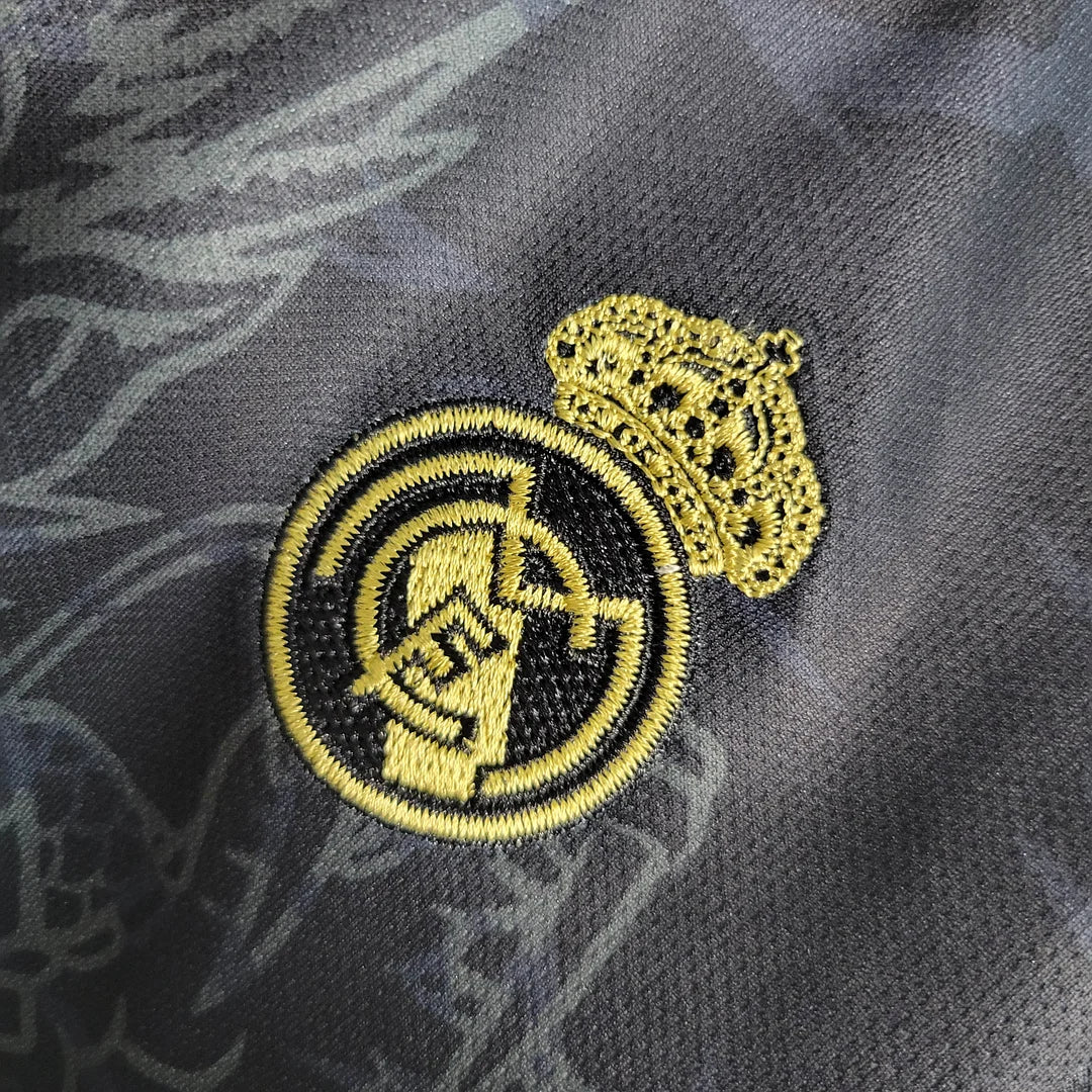 Édition spéciale « Dragon noir » du Real Madrid, taille enfant