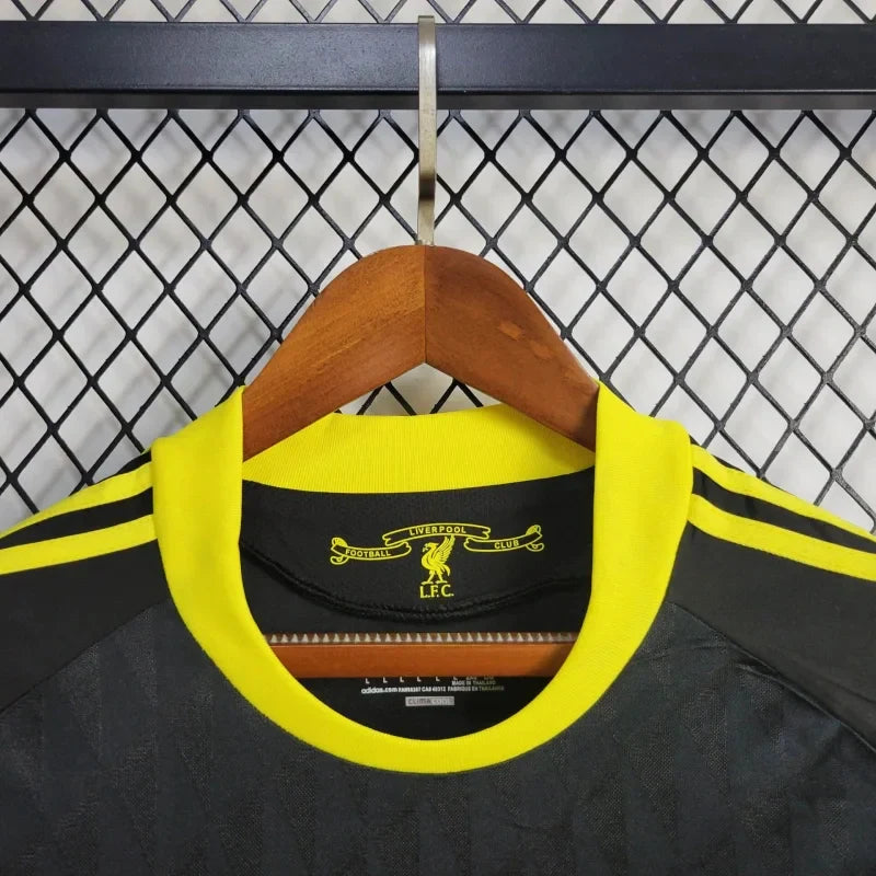 Rétro Liverpool 2010-2011 Alternative Extérieur