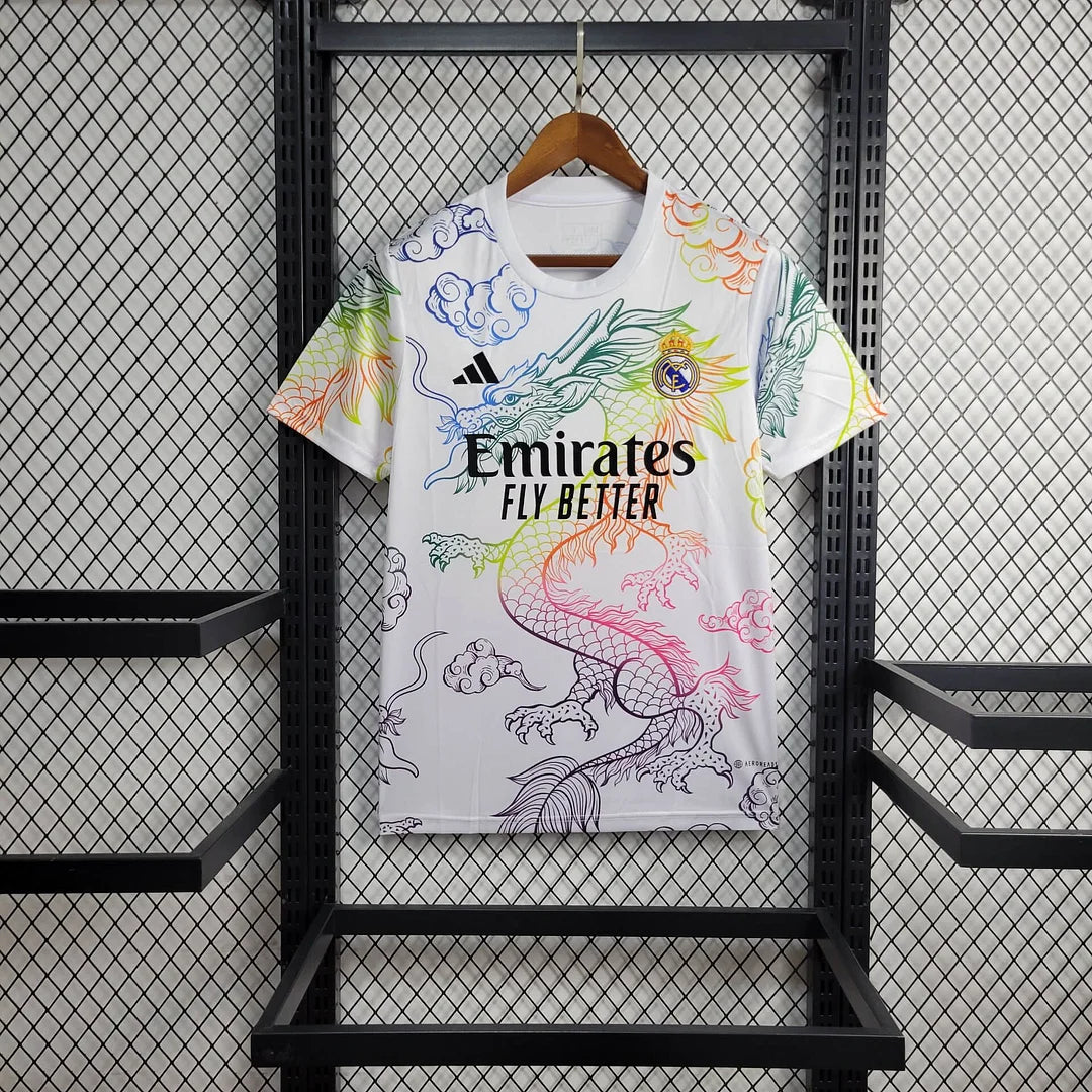 Édition spéciale « Dragon blanc arc-en-ciel » du Real Madrid