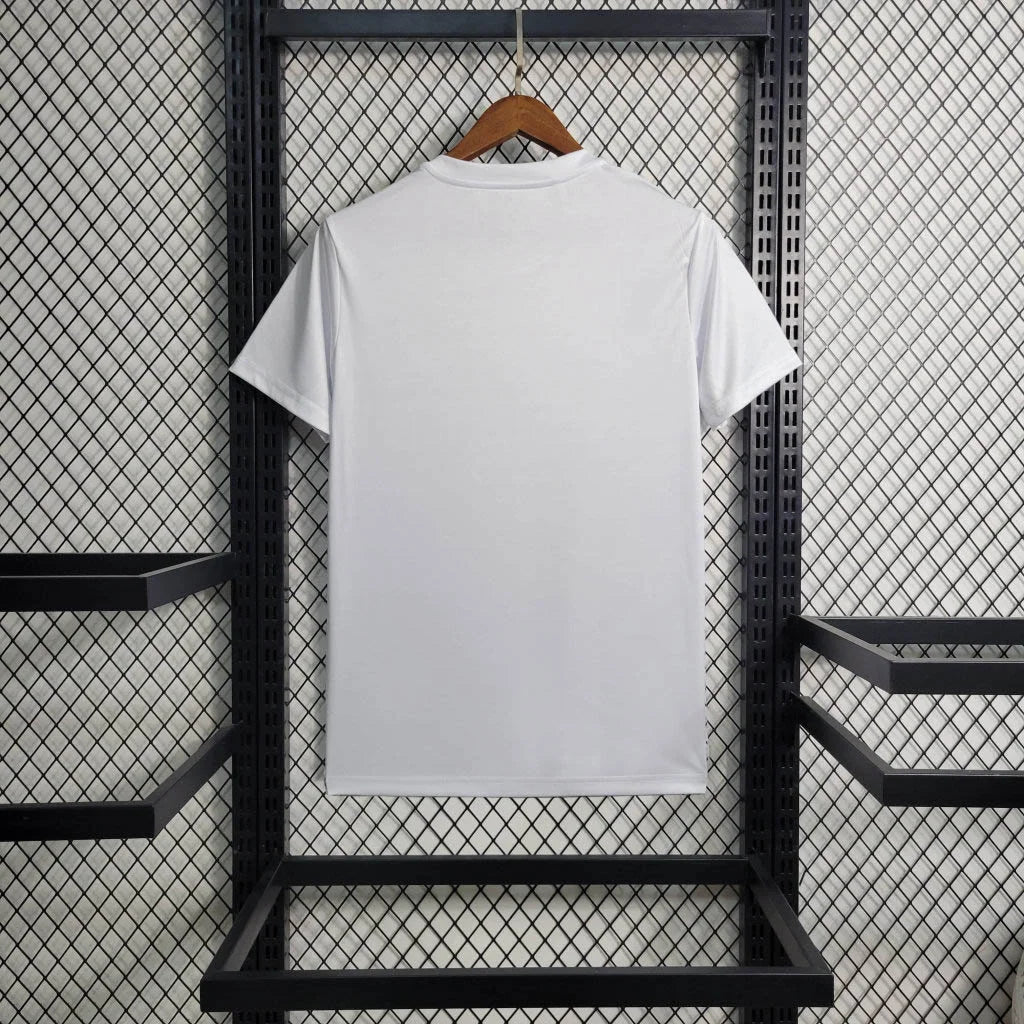 Édition spéciale blanche « Balmain » du Real Madrid