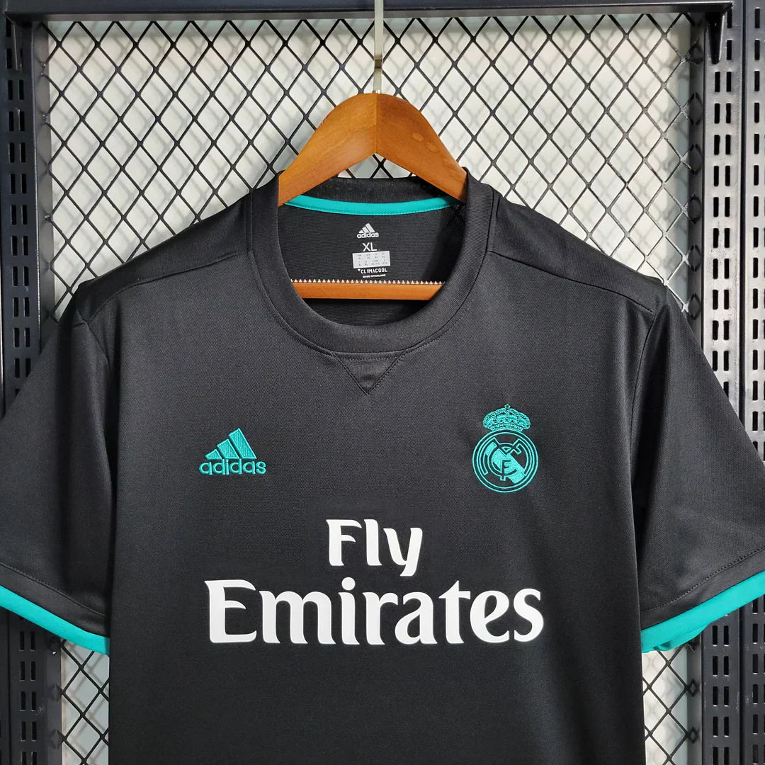Maillot extérieur rétro du Real Madrid 2017/2018