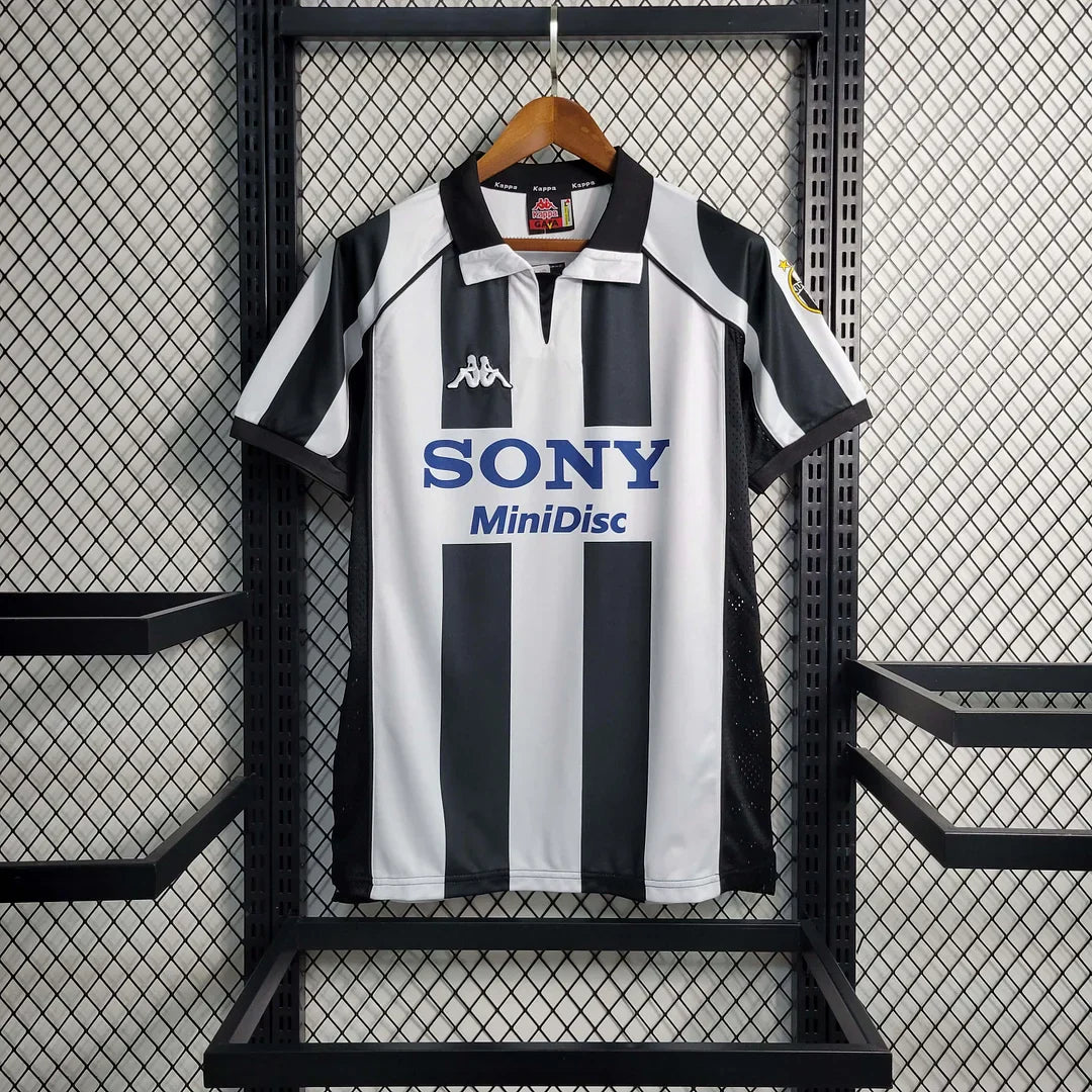 1997-1998 Retro Juventus Local
