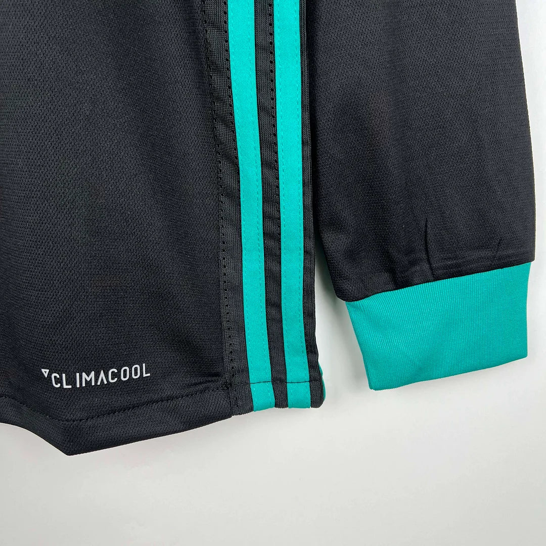 2017/2018 Retro Real Madrid Visitante Manga Larga