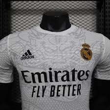 Édition spéciale « Serpent blanc » du Real Madrid