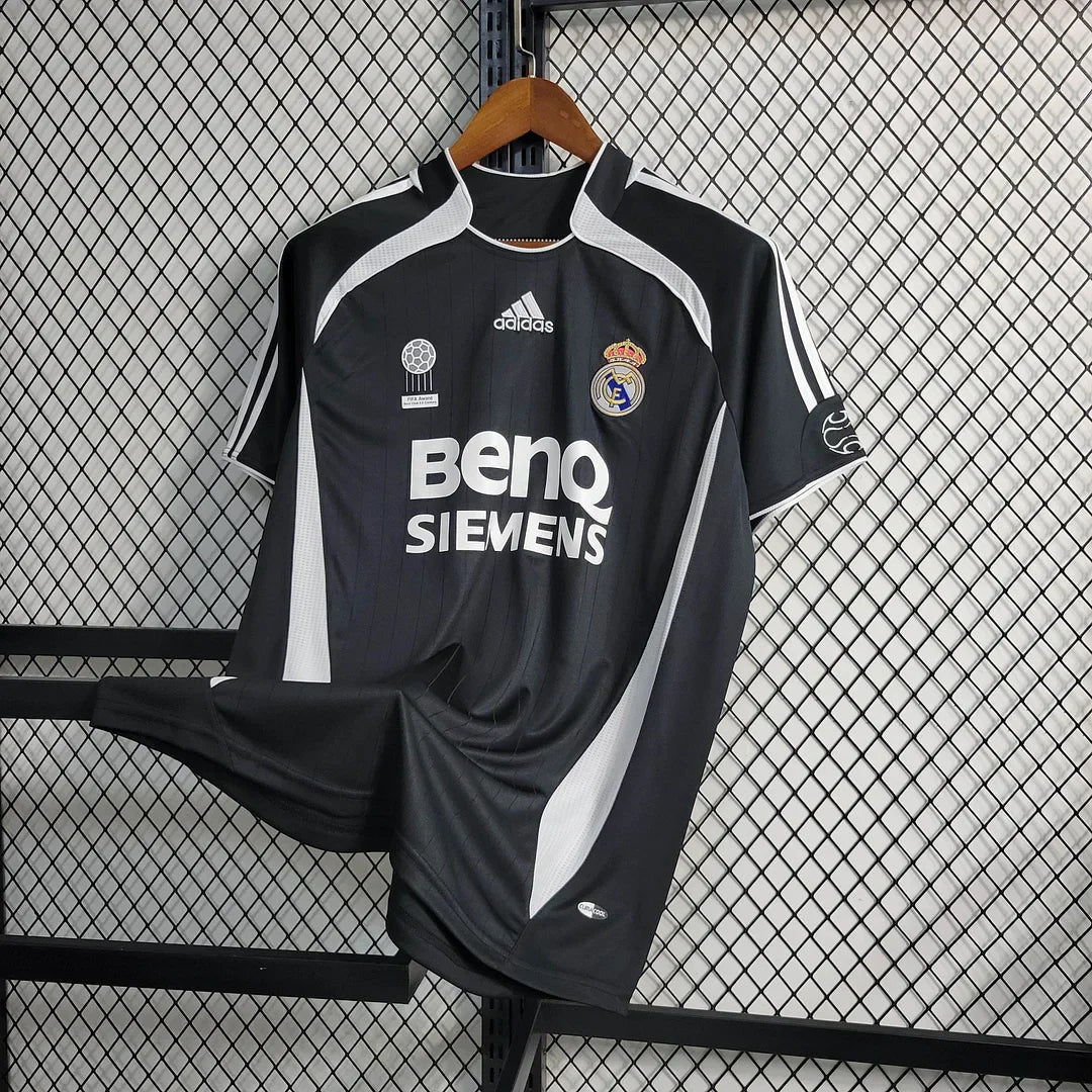 2006/2007 Retro Real Madrid Visitante