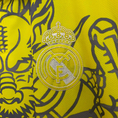 Édition spéciale « Dragon jaune » du Real Madrid