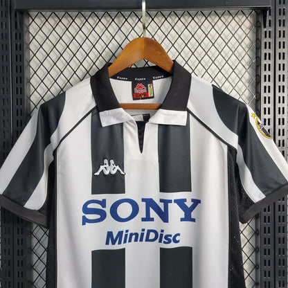 Maillot rétro Juventus domicile 1997-1998