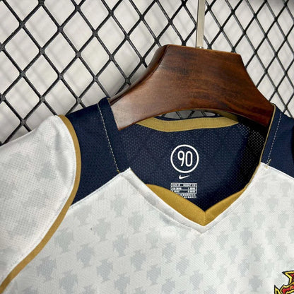 2004 Retro Portugal Visitante