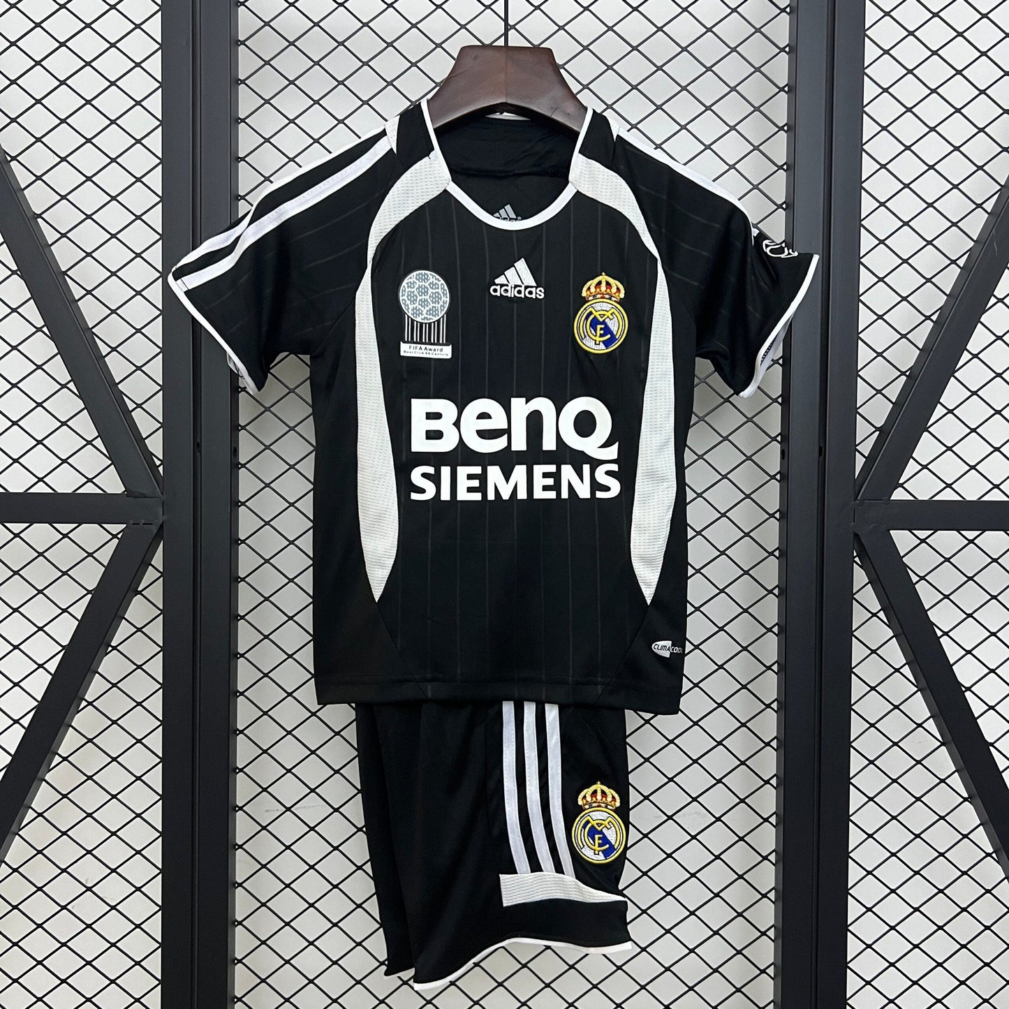 Maillot extérieur rétro Real Madrid 2006/2007 pour enfant