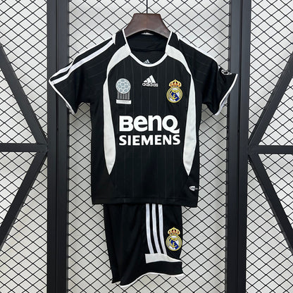 Maillot extérieur rétro Real Madrid 2006/2007 pour enfant