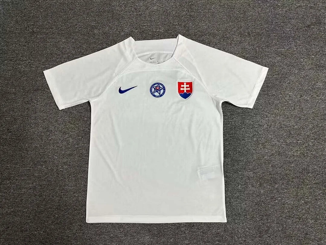 2024 Slovakia Visitante Kit