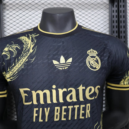 Édition spéciale « Dragon Gold » du Real Madrid