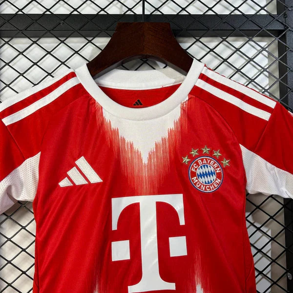 Maillot domicile Bayern Munich 2025/2026 taille enfant
