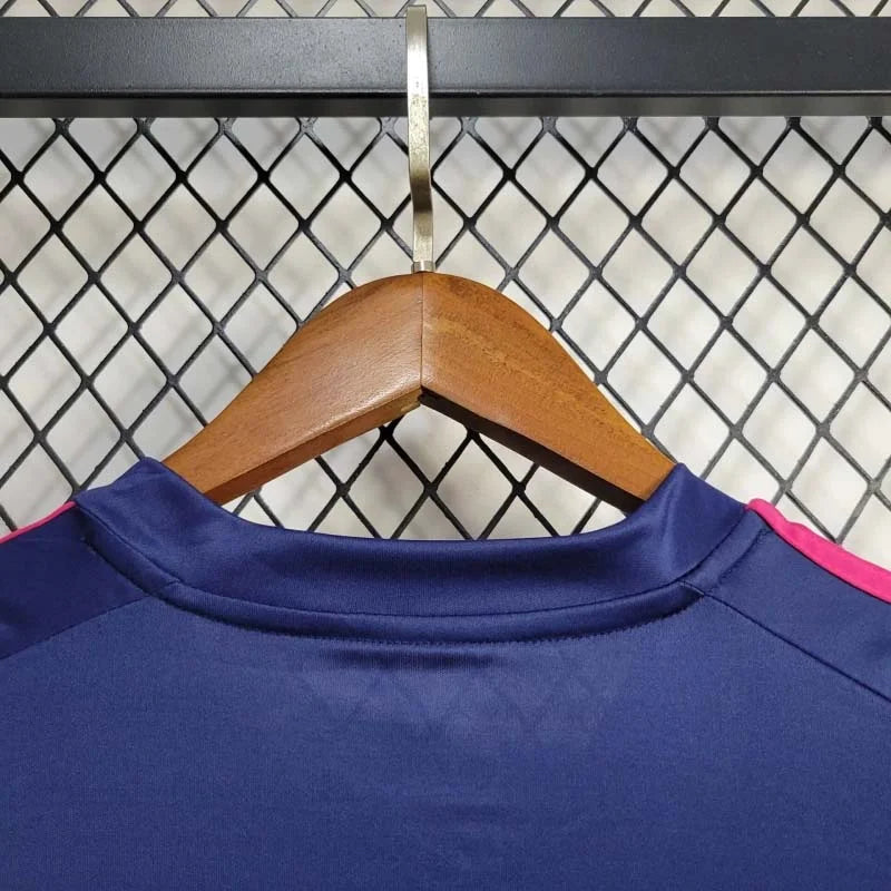 2024-2025 Nottingham Forest Visitante Kit