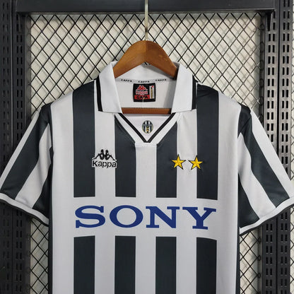 Maillot rétro Juventus domicile 1996-1997