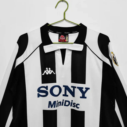 Maillot domicile à manches longues rétro Juventus 1997-1998