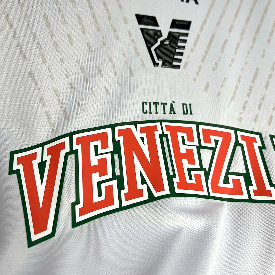 2024-2025 Venezia FC Visitante Kit