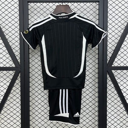 Maillot extérieur rétro Real Madrid 2006/2007 pour enfant