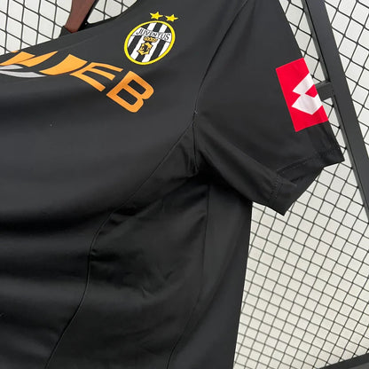 Maillot rétro extérieur Juventus 2001-2002