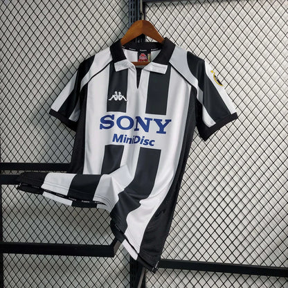 Maillot rétro Juventus domicile 1997-1998