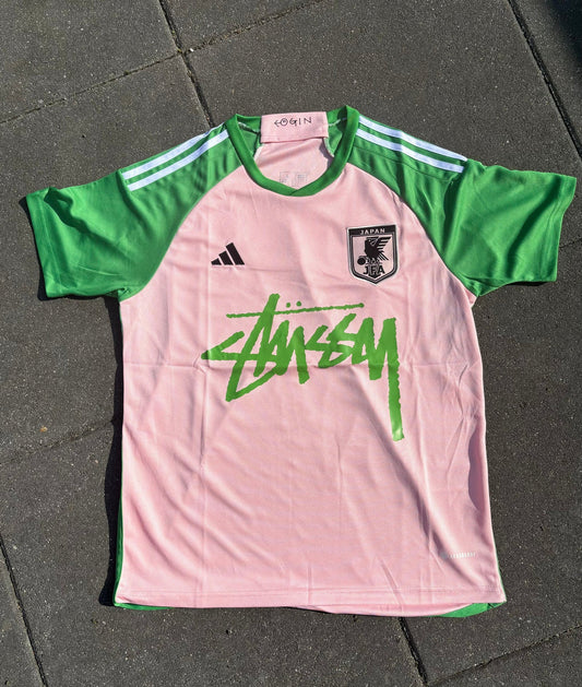 Édition spéciale rose Stüssy x Japan