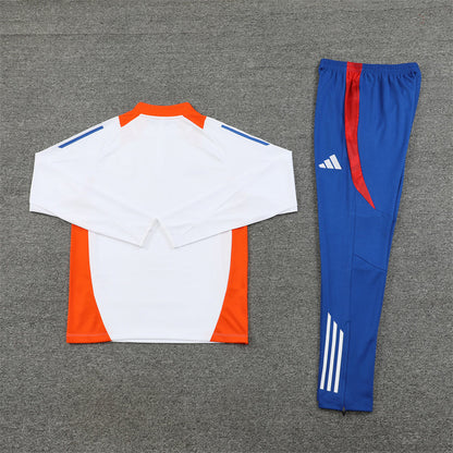 Survêtement bleu et blanc du Japon