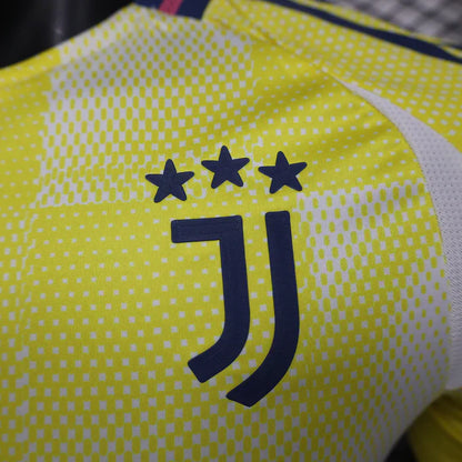 Juventus 2024/2025 Visitante Kit