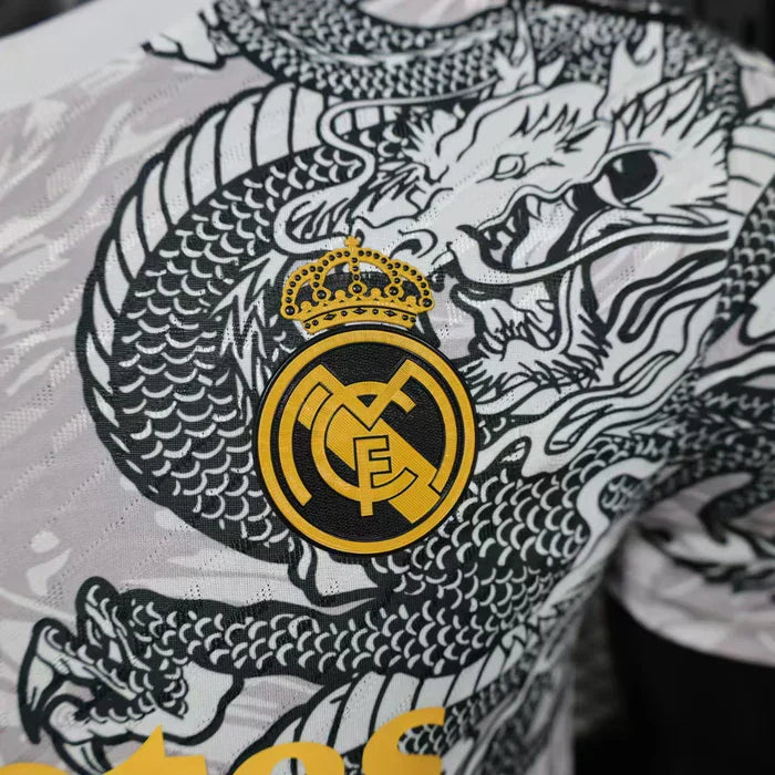Édition spéciale « Serpent d'or » du Real Madrid
